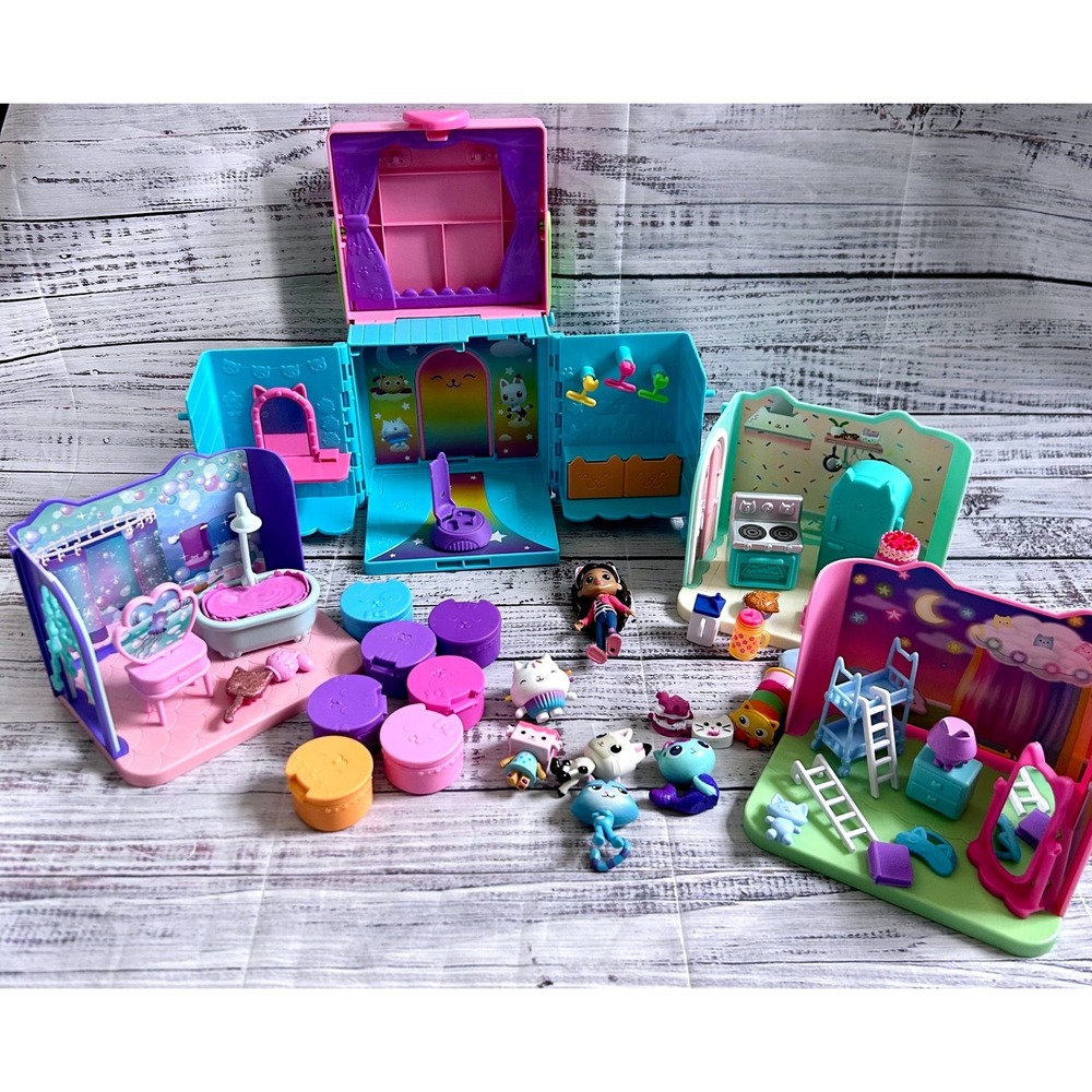 Gabby's Dollhouse Purrfect Playsets with Figures Carrying case & Accessories
